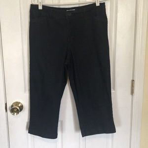 NWOT jean capris Size 12